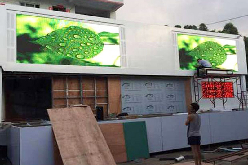 現代傳媒車PH10車載LED顯示屏